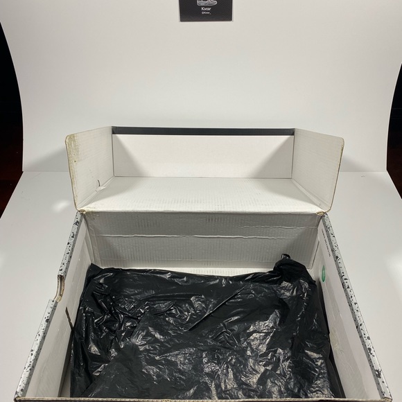 Jordan 6 UNC - Picture 10 of 10